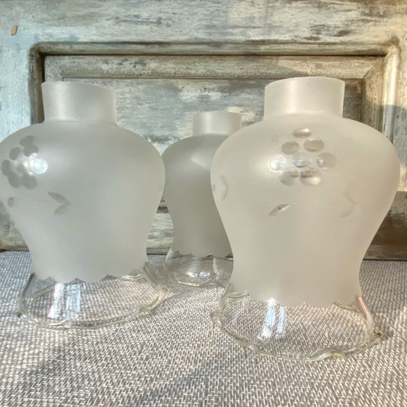 Vintage ornate grape light glass globes - Picture 1 of 12